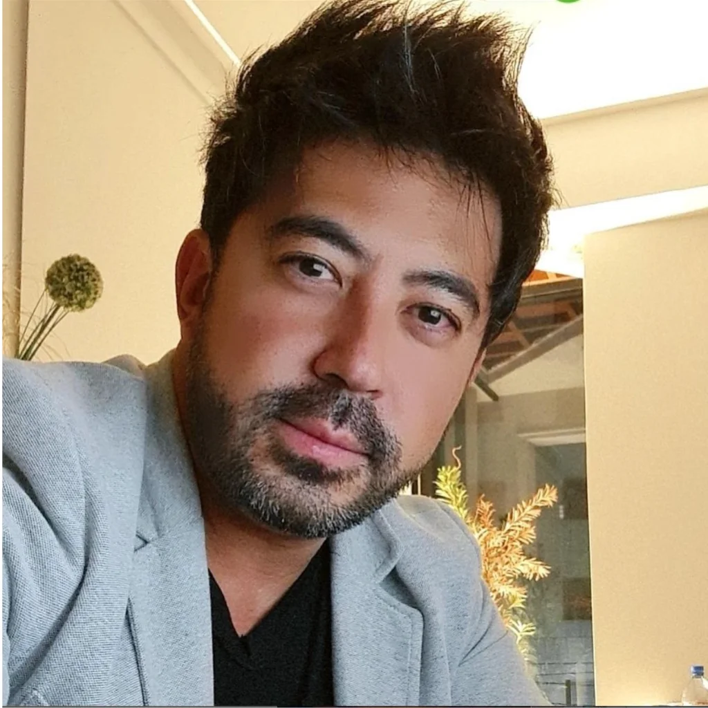 Dr. Alessandro Kavaguti - Especialista em Implantodontia